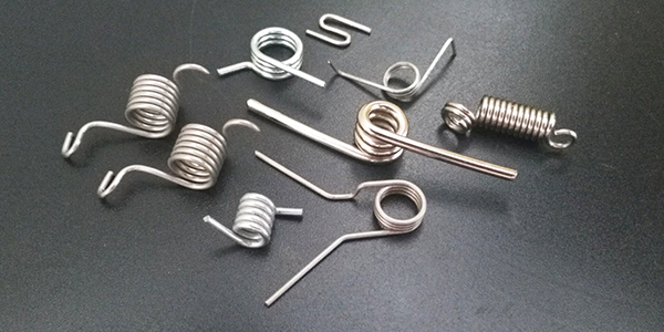 山東彈簧廠家講解扭轉(zhuǎn)彈簧的工作原理